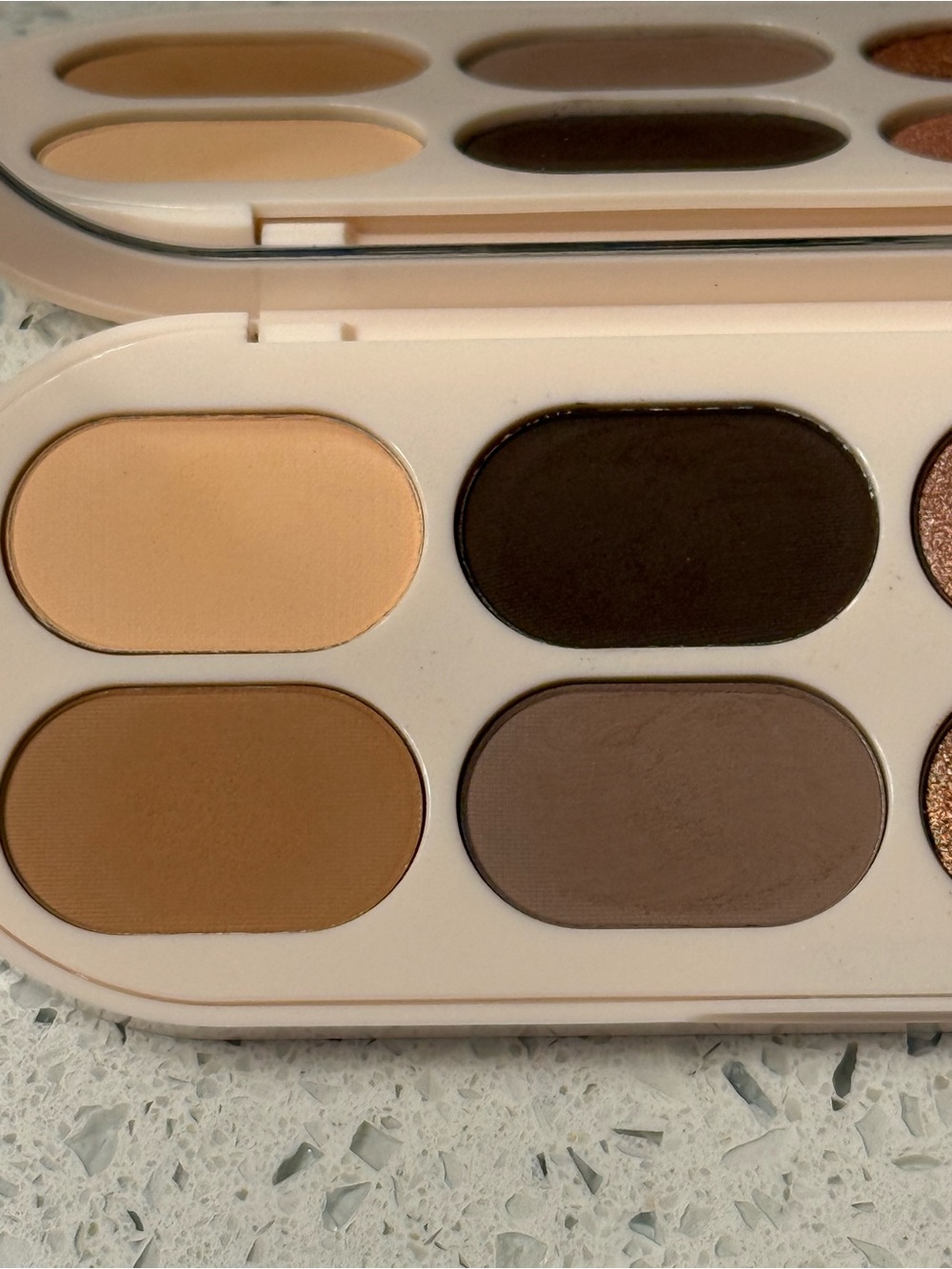 Rare Beauty essential neutrals eyeshadow palette - Picture 10 of 11